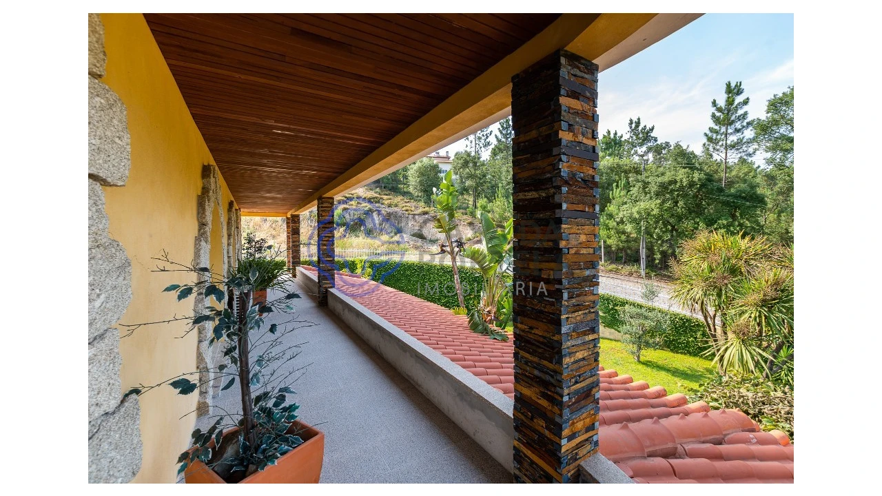 Moradia T4 para Venda em Sobrado e Bairros Foto 22