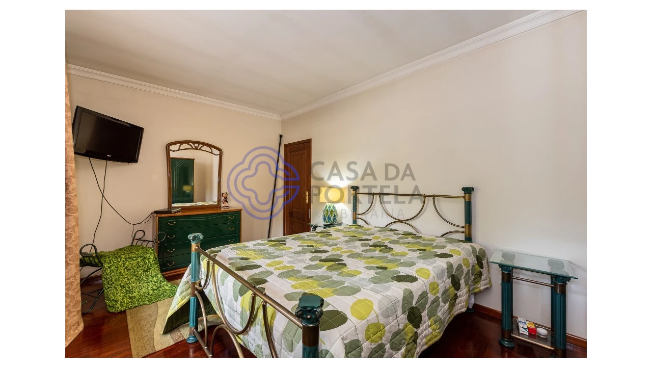 Moradia T4 para Venda em Sobrado e Bairros Foto 24