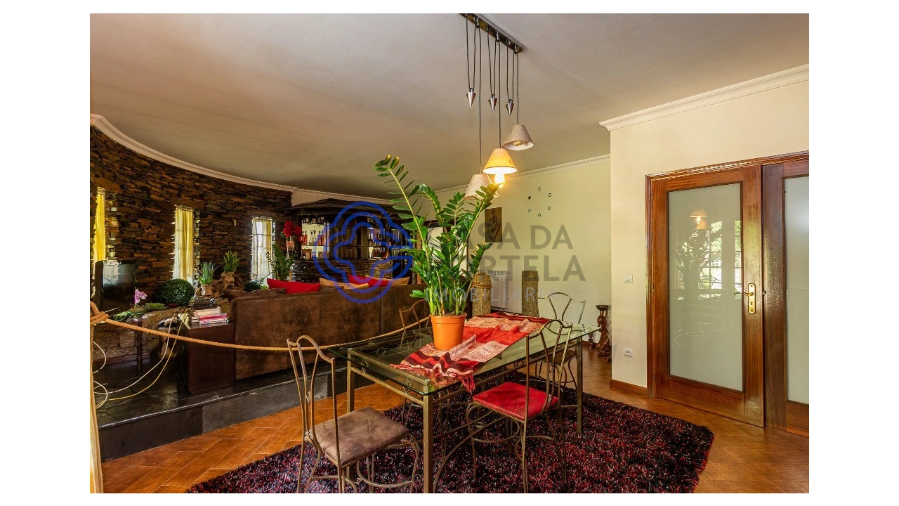 Moradia T4 para Venda em Sobrado e Bairros Foto 21