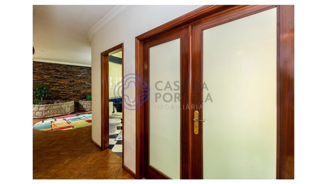 Moradia T4 para Venda em Sobrado e Bairros Foto 43