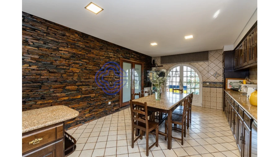 Moradia T4 para Venda em Sobrado e Bairros Foto 11