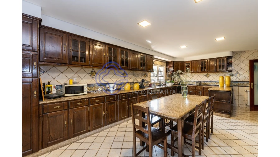 Moradia T4 para Venda em Sobrado e Bairros Foto 15