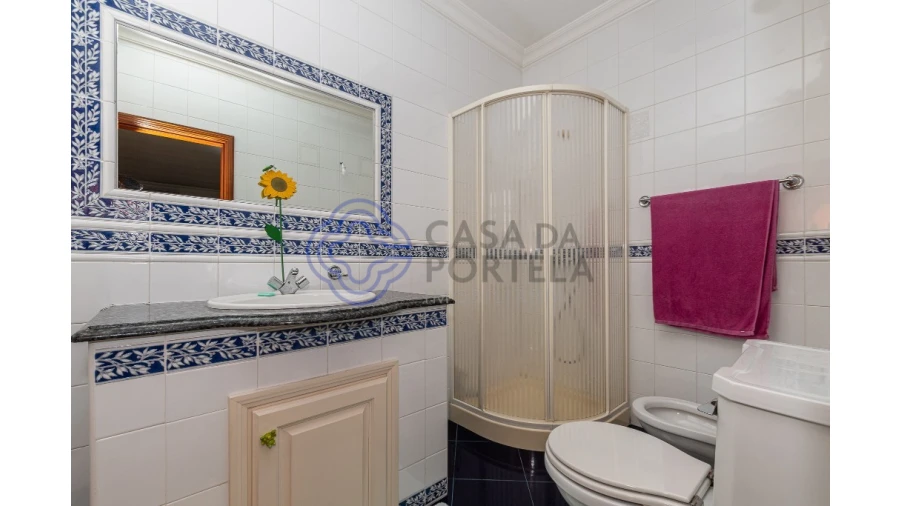 Moradia T4 para Venda em Sobrado e Bairros Foto 40