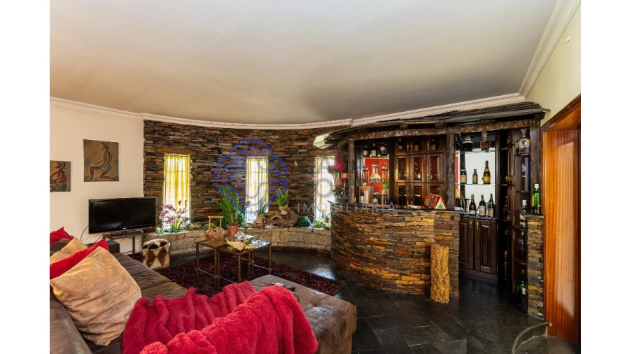 Moradia T4 para Venda em Sobrado e Bairros Foto 19