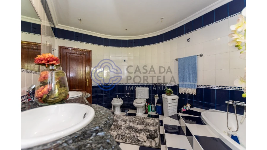 Moradia T4 para Venda em Sobrado e Bairros Foto 35