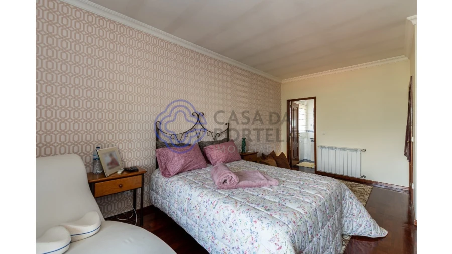 Moradia T4 para Venda em Sobrado e Bairros Foto 29