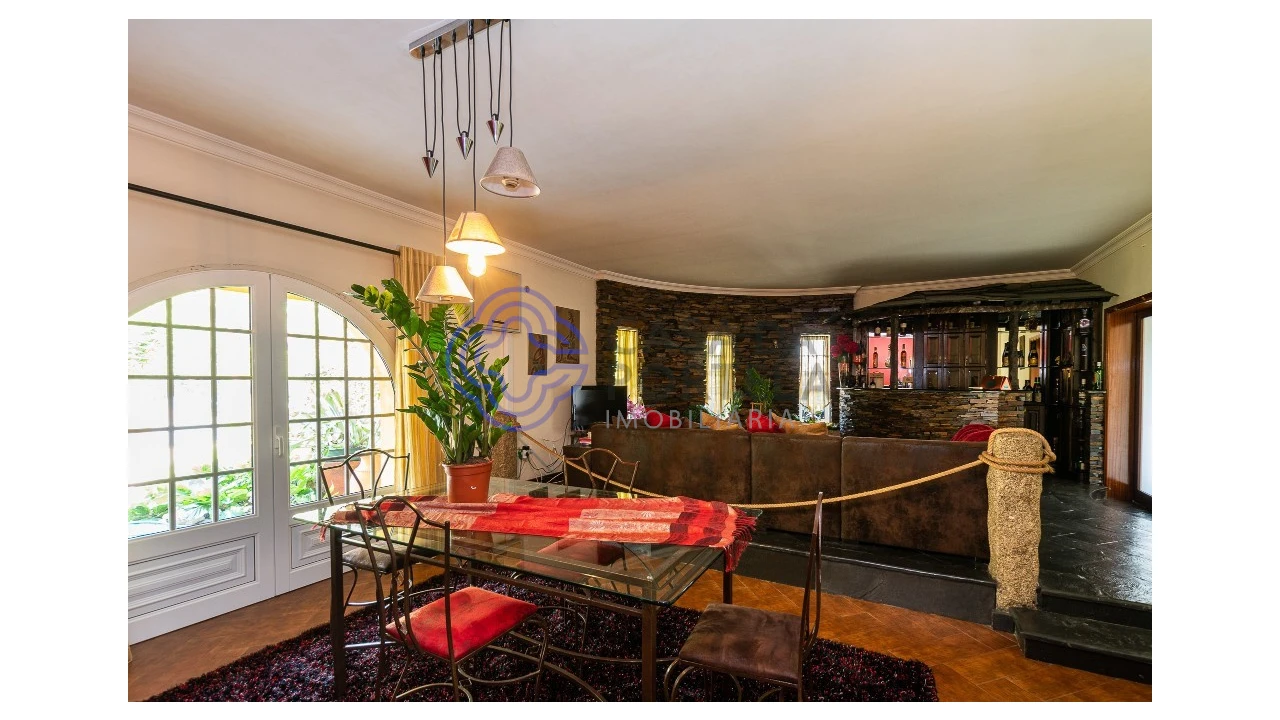 Moradia T4 para Venda em Sobrado e Bairros Foto 18