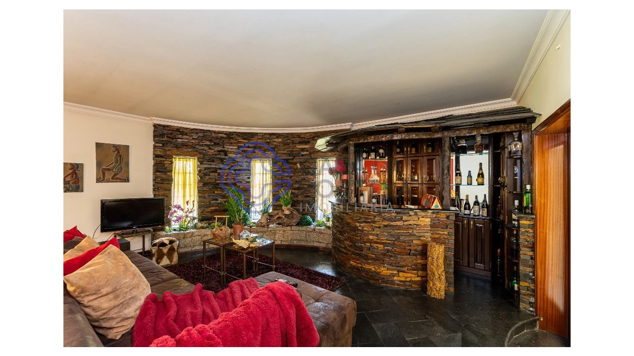 Moradia T4 para Venda em Sobrado e Bairros Foto 19