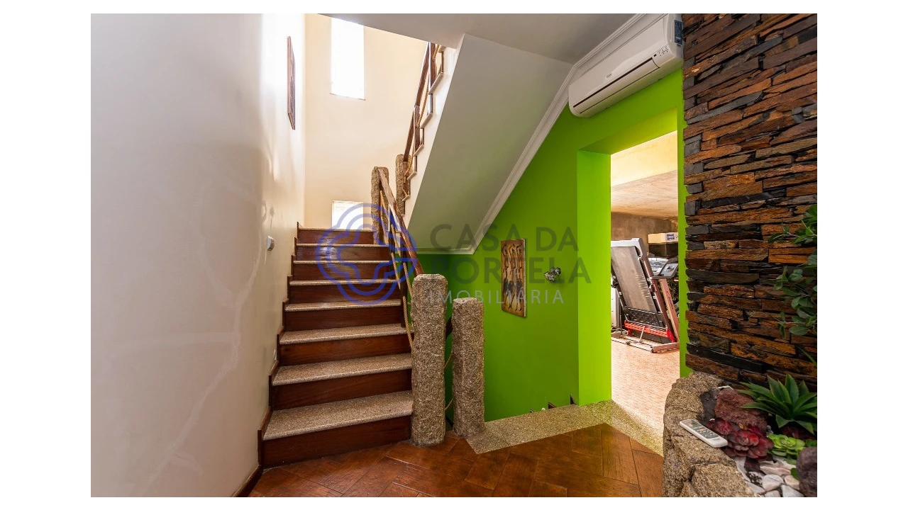 Moradia T4 para Venda em Sobrado e Bairros Foto 46