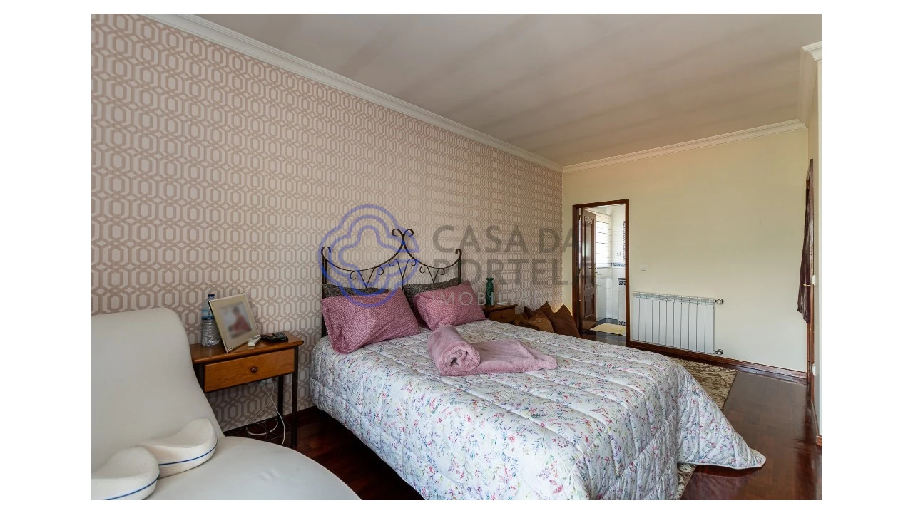 Moradia T4 para Venda em Sobrado e Bairros Foto 29