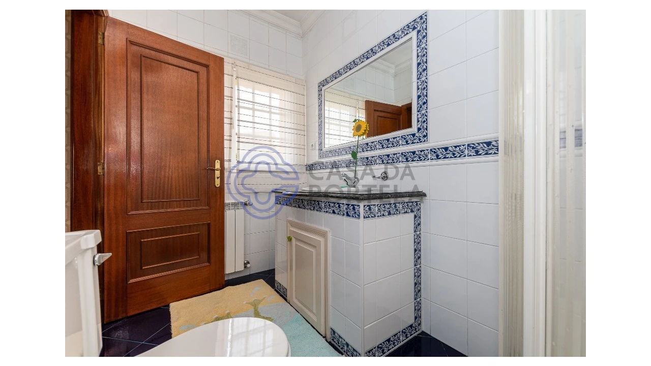 Moradia T4 para Venda em Sobrado e Bairros Foto 39