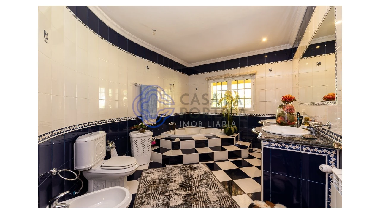 Moradia T4 para Venda em Sobrado e Bairros Foto 34