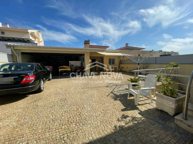 Moradia T4 para Venda em Arcozelo Foto 24