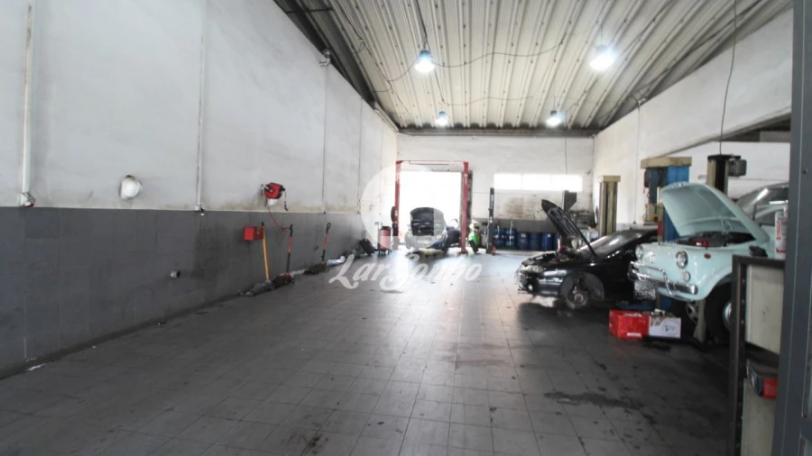 Armazém para Venda em Póvoa de Varzim, Beiriz e Argivai