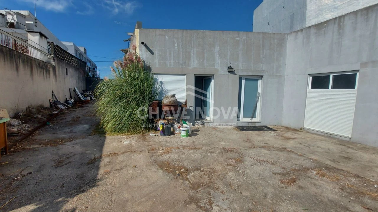 Moradia T3 para Venda em Vilar de Andorinho Foto 23