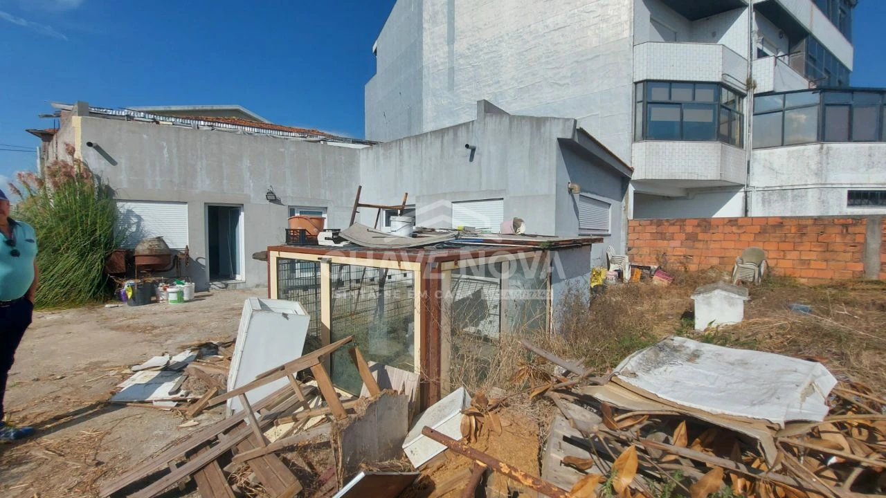 Moradia T3 para Venda em Vilar de Andorinho Foto 24