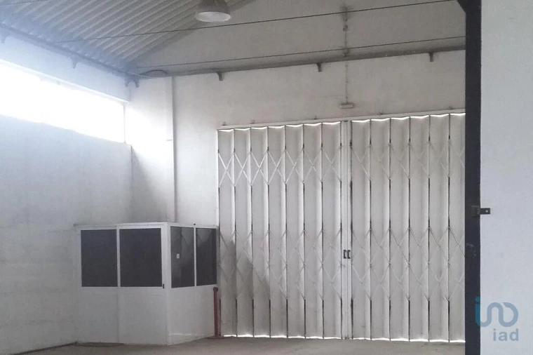 Negócio para Venda em Constantim e Vale de Nogueiras