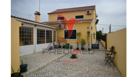 Moradia T4 para Venda em Salvaterra de Magos e Foros de Salvaterra