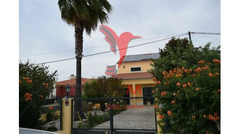 Moradia T4 para Venda em Salvaterra de Magos e Foros de Salvaterra