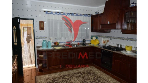 Moradia T4 para Venda em Salvaterra de Magos e Foros de Salvaterra