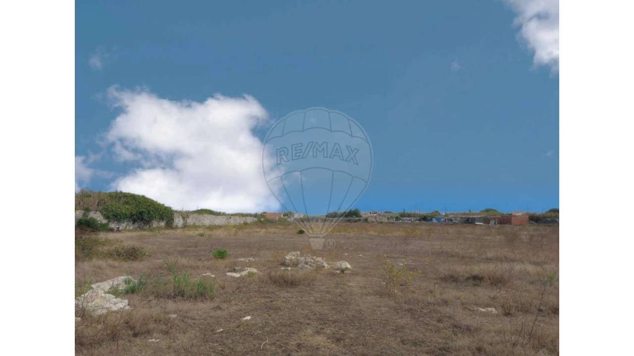 Terreno para Venda em Peniche Foto 2