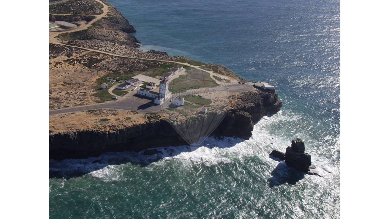 Terreno para Venda em Peniche Foto 1