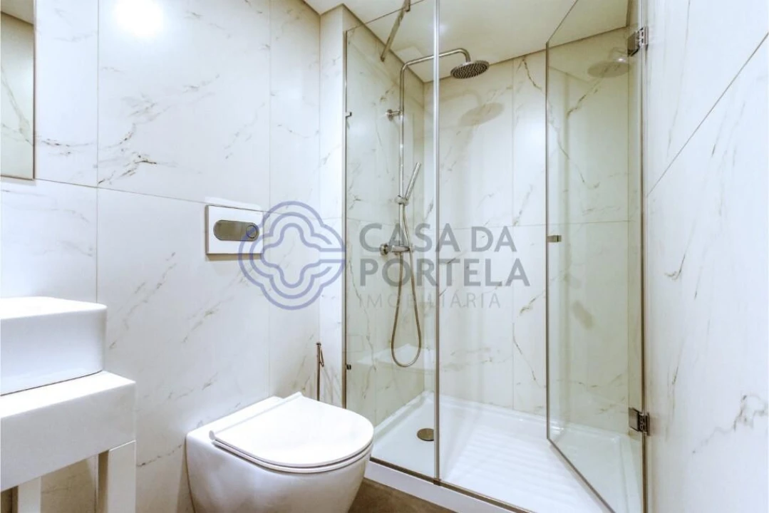 Apartamento T2 para Venda em Cedofeita, Santo Ildefonso, Sé, Miragaia, São Nicolau e Vitória Foto 16