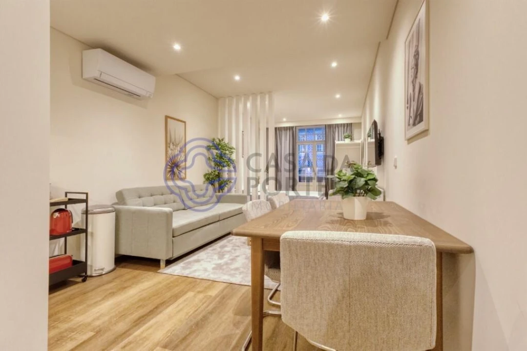 Apartamento T2 para Venda em Cedofeita, Santo Ildefonso, Sé, Miragaia, São Nicolau e Vitória Foto 1