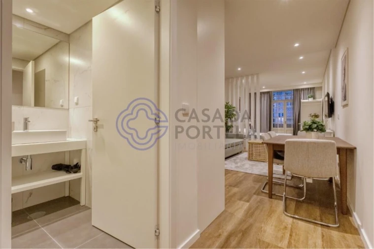 Apartamento T2 para Venda em Cedofeita, Santo Ildefonso, Sé, Miragaia, São Nicolau e Vitória Foto 21