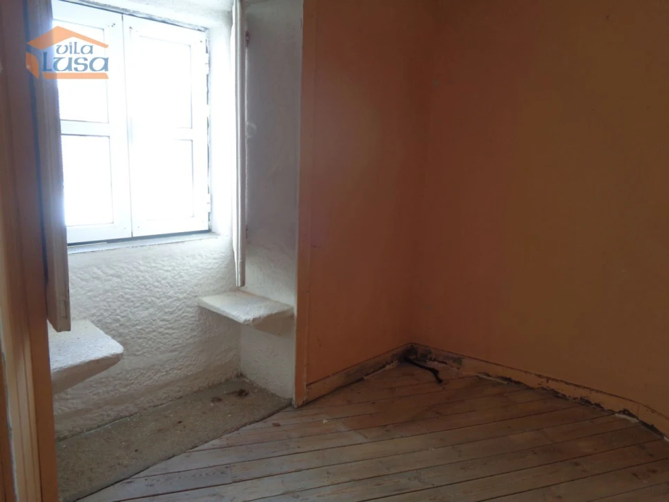 Prédio para Venda em Moimenta da Beira Foto 9