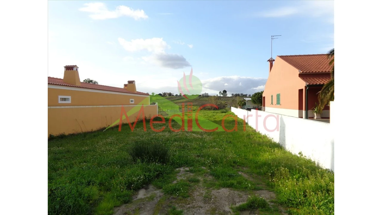 Terreno para Venda em Vila Chã de Ourique Foto 1