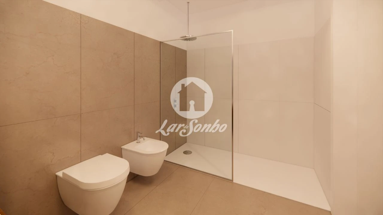 Apartamento T2 para Venda em Espinho Foto 7