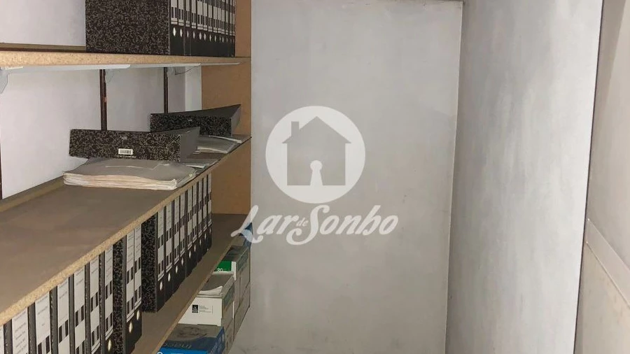 Armazém para Venda em Aguçadoura e Navais