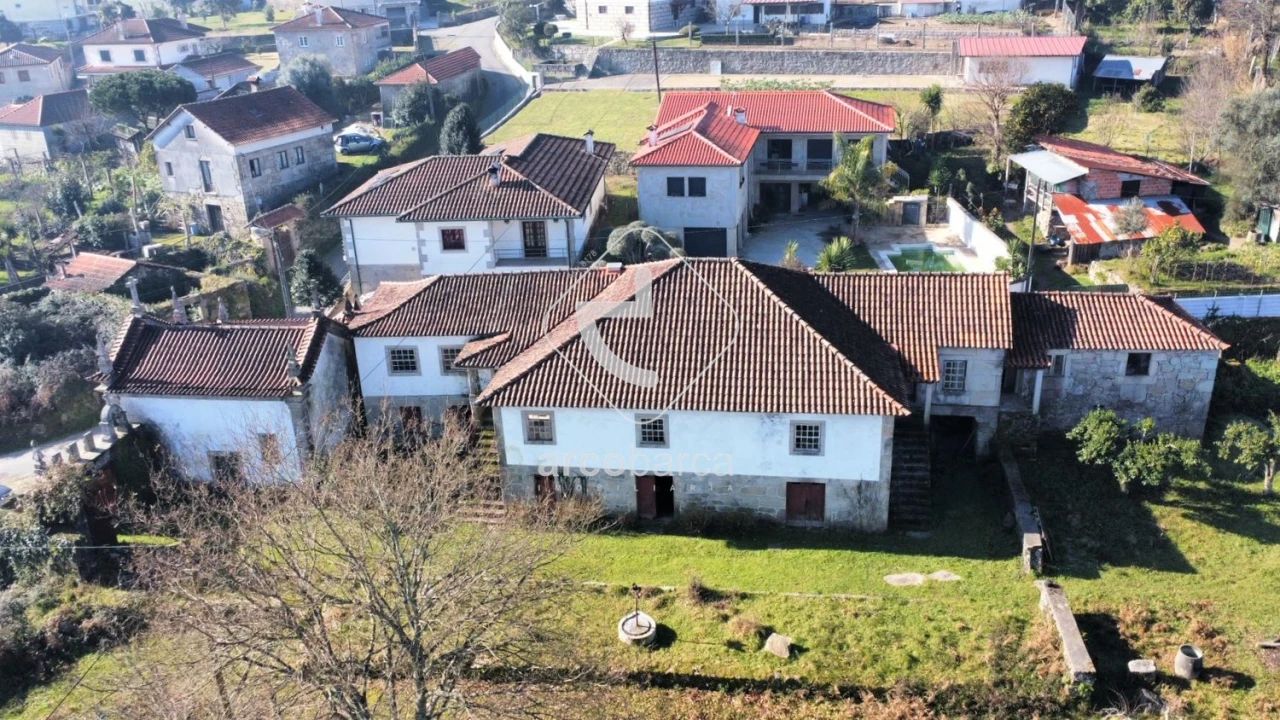 Moradia T5 para Venda em Aguiã Foto 1