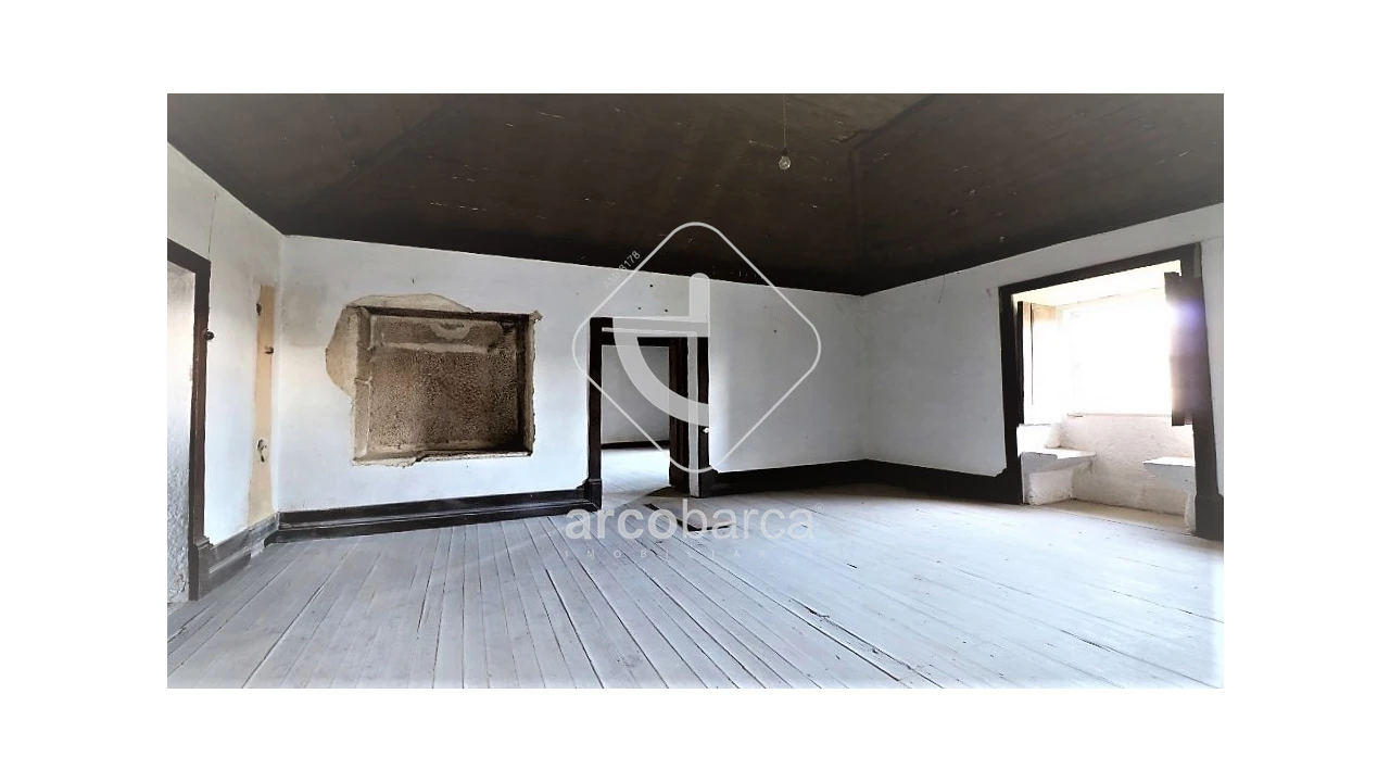 Moradia T5 para Venda em Aguiã Foto 27