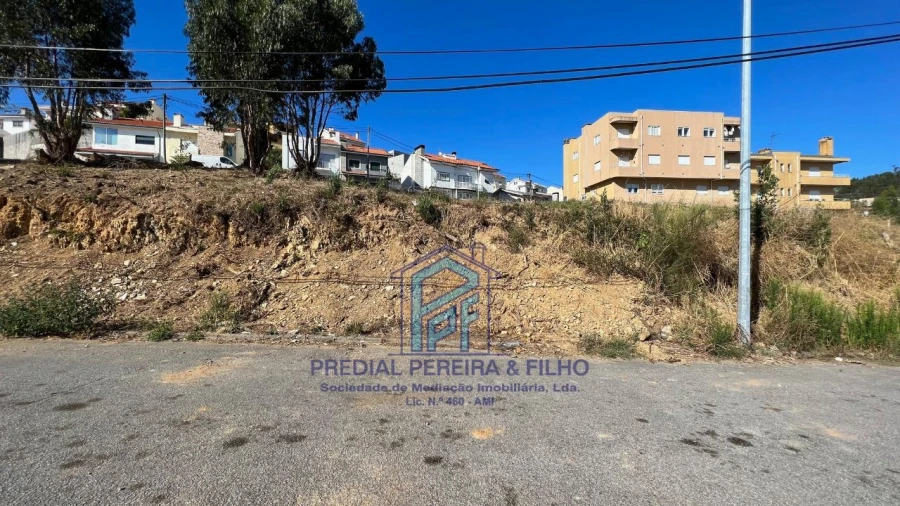 Terreno P/ Prédio para Venda em Fânzeres e São Pedro da Cova Foto 1