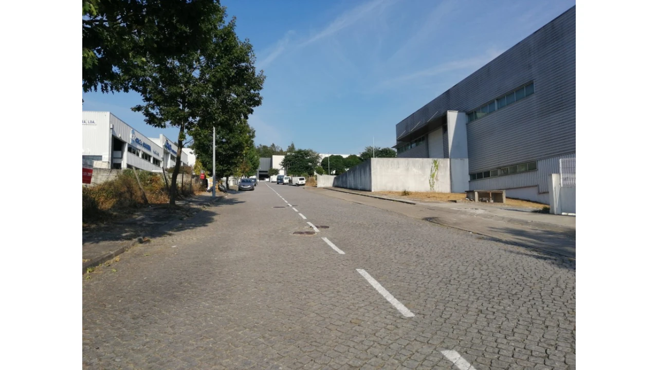 Terreno para Venda em Candoso Santiago e Mascotelos Foto 4