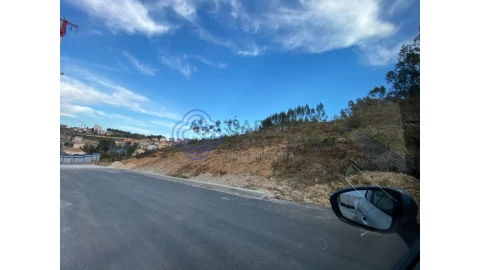 Terreno para Venda em Sandim, Olival, Lever e Crestuma