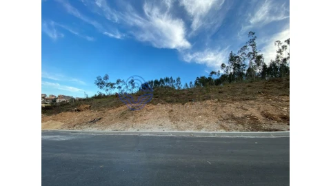 Terreno para Venda em Sandim, Olival, Lever e Crestuma