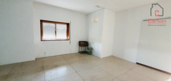 Loja para Venda em Serzedo e Perosinho