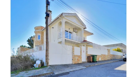 Moradia T4 para Venda em Amora