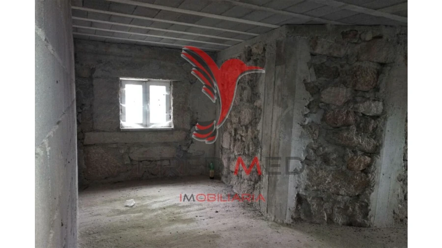 Moradia T2 para Venda em Algodres Foto 4