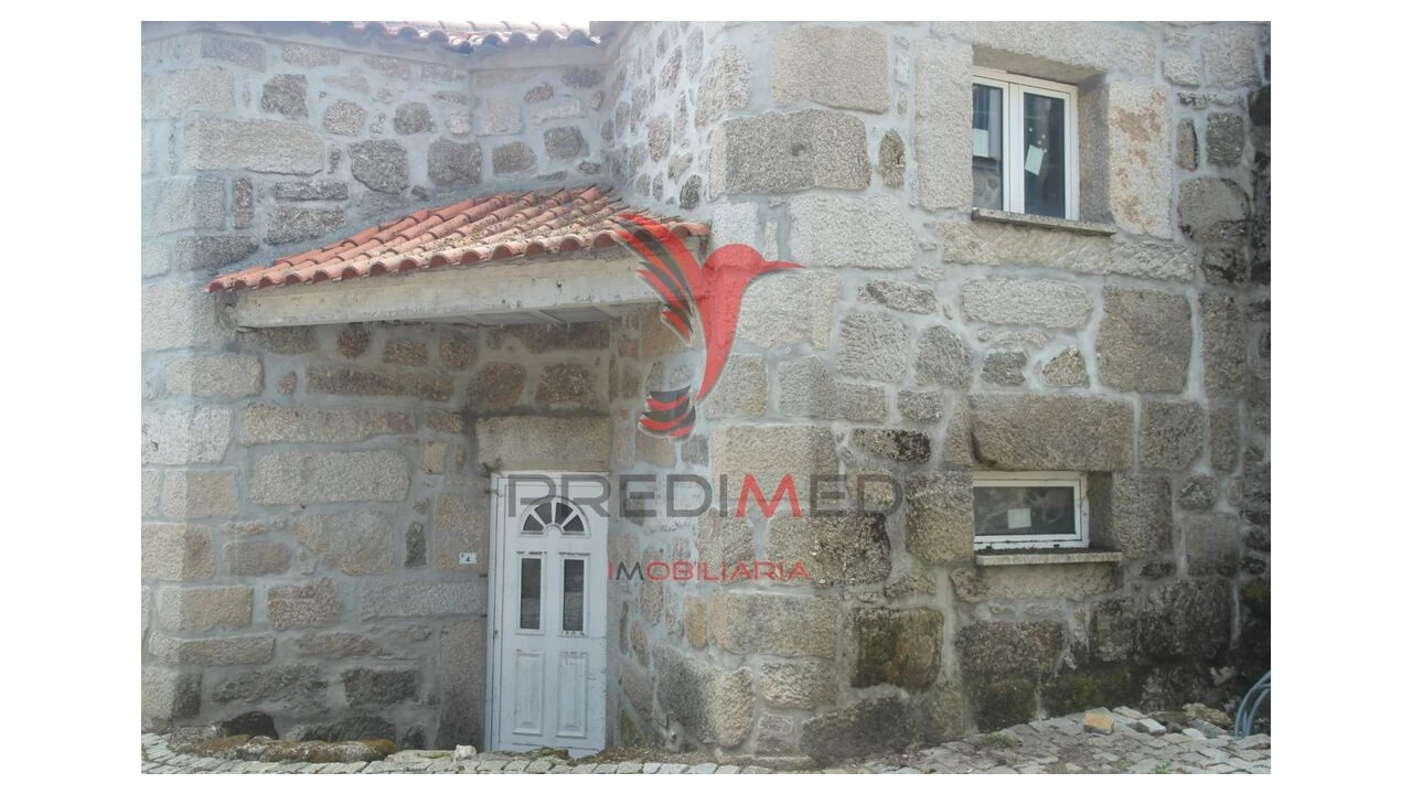 Moradia T2 para Venda em Algodres Foto 1