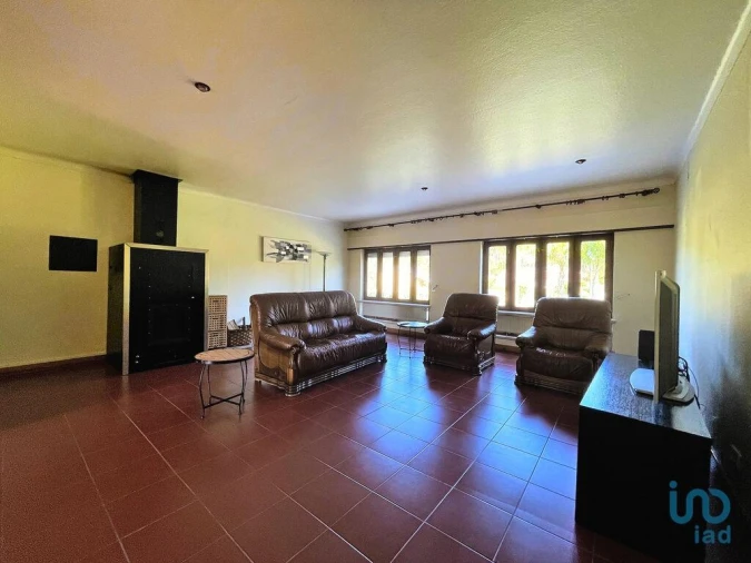 Prédio para Venda em Monte Redondo e Carreira Foto 14