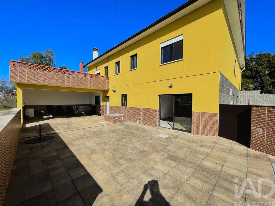 Prédio para Venda em Monte Redondo e Carreira Foto 19