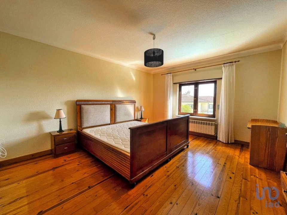 Prédio para Venda em Monte Redondo e Carreira Foto 11