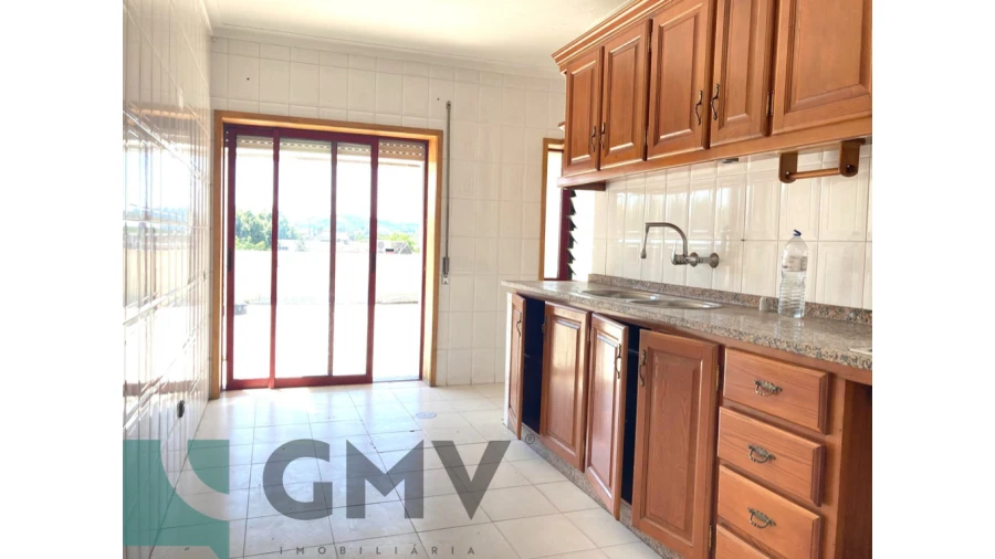 Apartamento T3 para Venda em Caldelas Foto 5