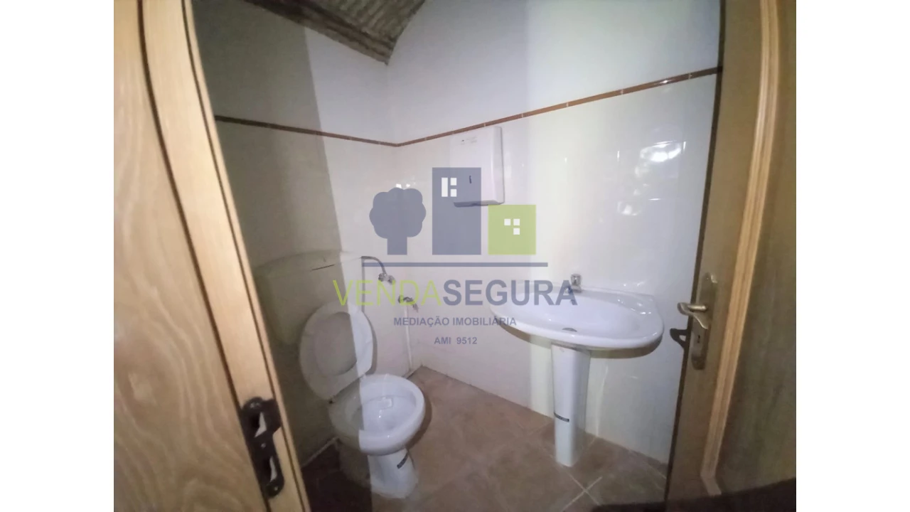 Loja para Venda em Safara e Santo Aleixo da Restauração Foto 4