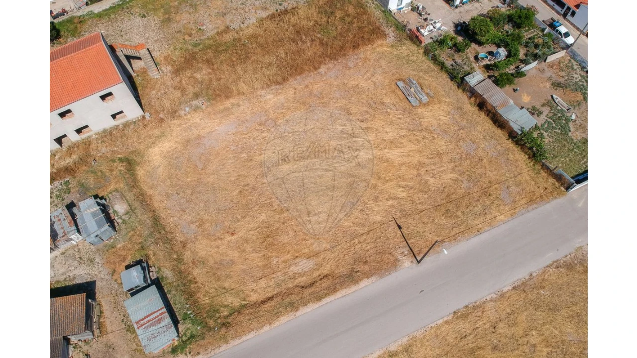 Terreno para Venda em Couço Foto 11