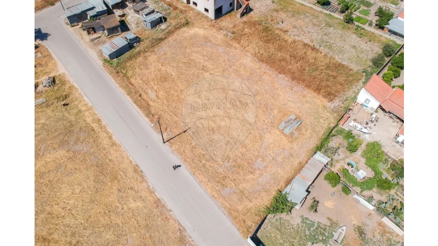 Terreno para Venda em Couço Foto 3